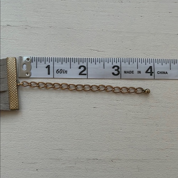 NWOT Faux Suede Grey Choker Necklace - Picture 7 of 7